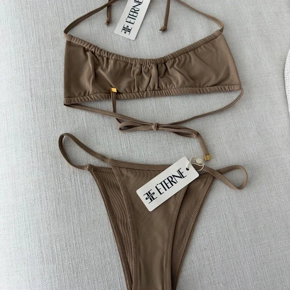 Bikini Set - Picture 1 of 5